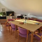 宏迪戈尔德住宿加早餐酒店 2* Dronninglund