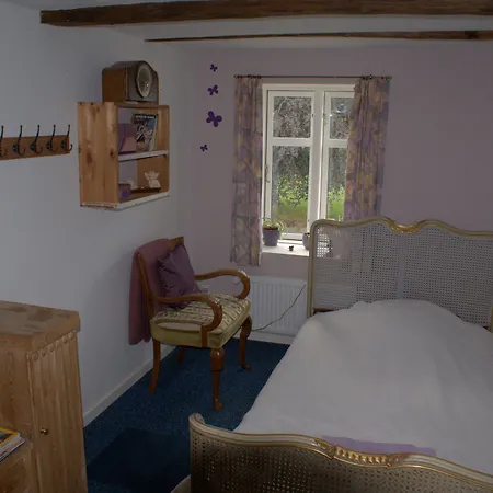 宏迪戈尔德住宿加早餐酒店 2* Dronninglund