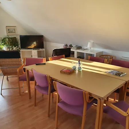 宏迪戈尔德住宿加早餐酒店 2* Dronninglund