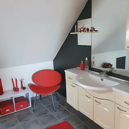 宏迪戈尔德住宿加早餐酒店 2*